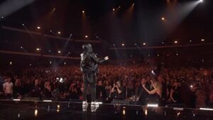 Eminem Instagram - 📺Tune in @Rockhall 8pm ET on @HBO 🙏🙏🙏 @drdre @iamstevent @teddysphotos