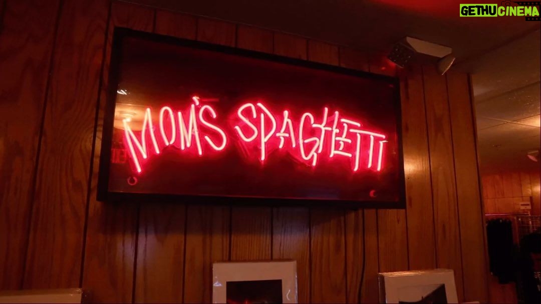 Eminem Instagram - Hey @troyaikman next time you r in the D meatballs r on the house!!! @momsspaghettidetroit