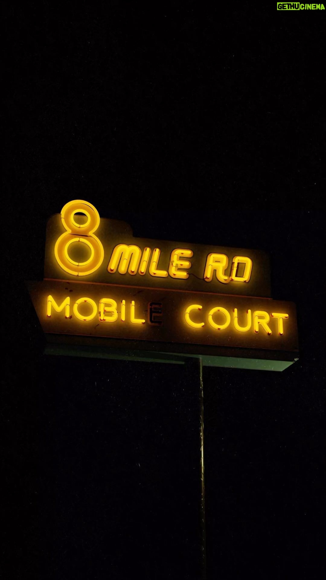 Eminem - 1.1 Million Likes - “I’m still standing here screaming “f*** the Free World.”” #8Mile 20th Anniversary Deluxe Edition of the soundtrack drops on streaming Friday!