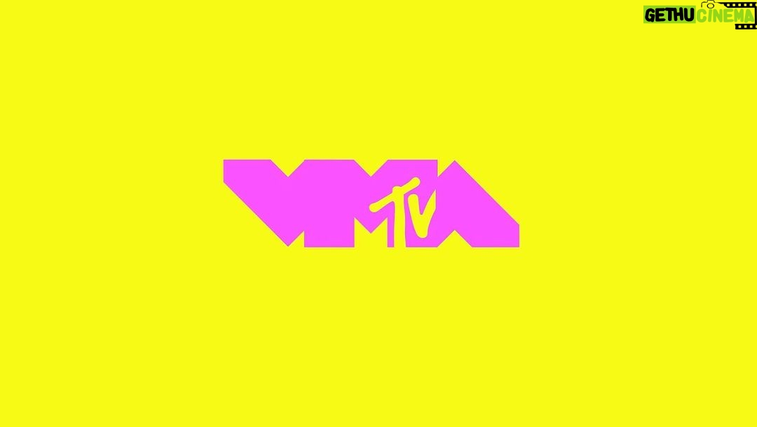 Eminem Instagram - From the D 2 the LBC 2 the @MTV #VMAs w/@snoopdogg @boredapeyachtclub link in bio