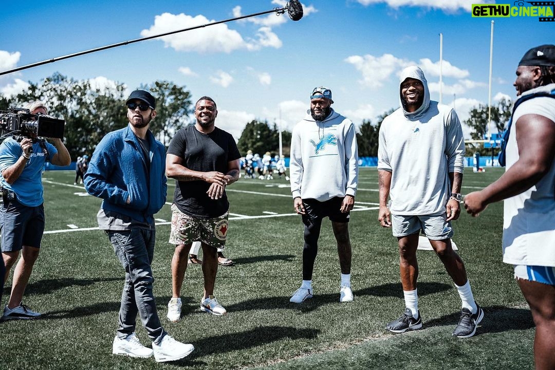 Eminem - 0.9 Million Likes - 📺 🏈 #HardKnocks finale airs tonight at 10p ET on @hbomax. @detroitlionsnfl