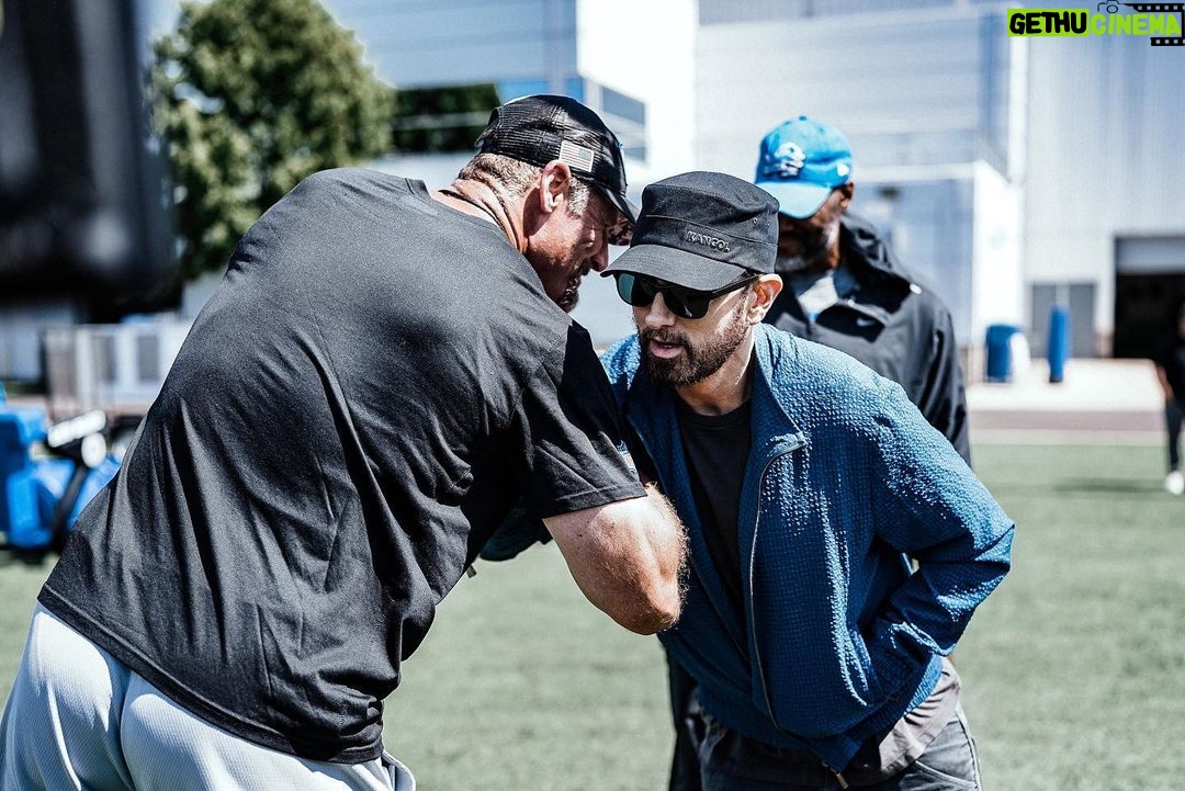 Eminem - 0.9 Million Likes - 📺 🏈 #HardKnocks finale airs tonight at 10p ET on @hbomax. @detroitlionsnfl