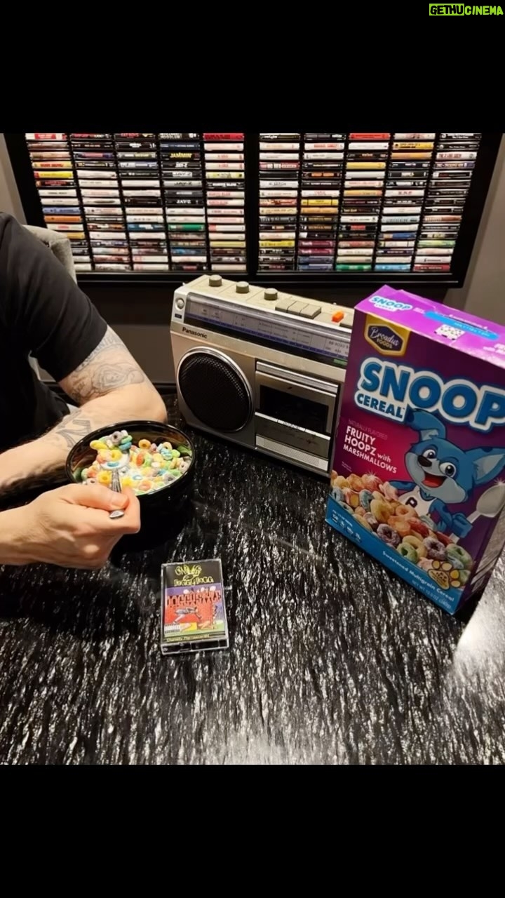 Eminem - 1.4 Million Likes - Happy Father’s Day… thanks 4 the breakfast @snoopdogg!!!