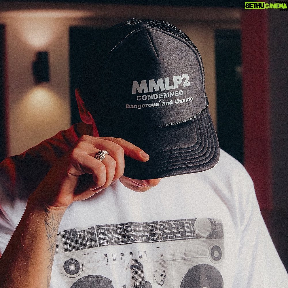 Eminem Instagram - 🦃 🏠 #MMLP2x capsule out now - link in bio