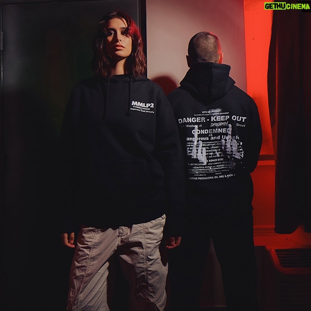 Eminem Instagram - 🦃 🏠 #MMLP2x capsule out now - link in bio