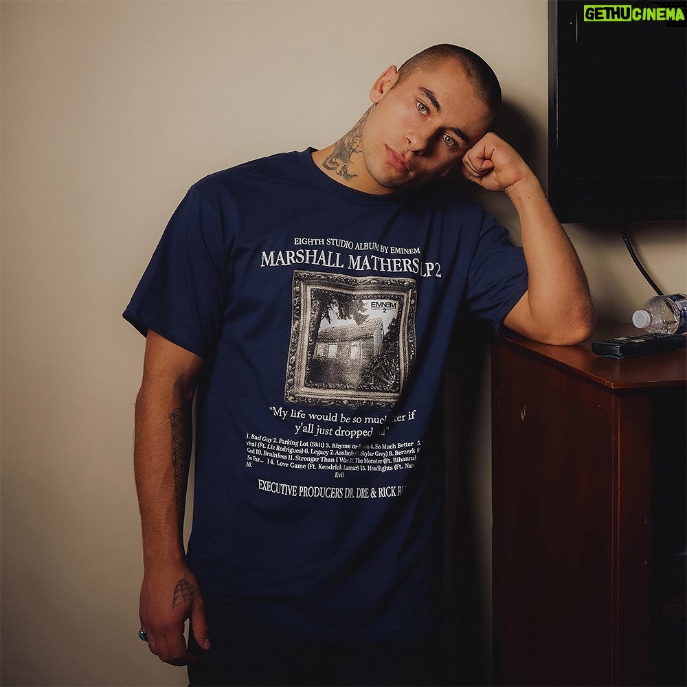 Eminem Instagram - 🦃 🏠 #MMLP2x capsule out now - link in bio