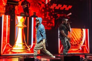 Eminem Instagram - Had 2 come out with @50cent last night… thanks 4 the love, Detroit!  FINAL LAP TOUR!!! 

photo credit: Krewsade