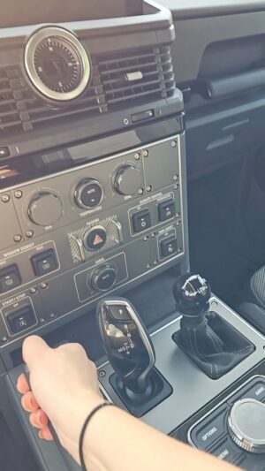 Emma Kimiläinen Instagram - INEOS GRENADIER - BUILT ON PURPOSE.
THE REAL DEAL OF OFF ROAD. 

Tämä auto herättää mun sisäisen äijän! Huh! 🔥

NYT SAATAVILLA MYÖS SUOMESTA BAVARIALTA! 🇫🇮
https://www.hedinautomotive.fi/ineos/

#ineosgrenadier #ineos #builtonpurpose #hedinautomotivefinland #hedinautomotive #bavaria #bavariafinland