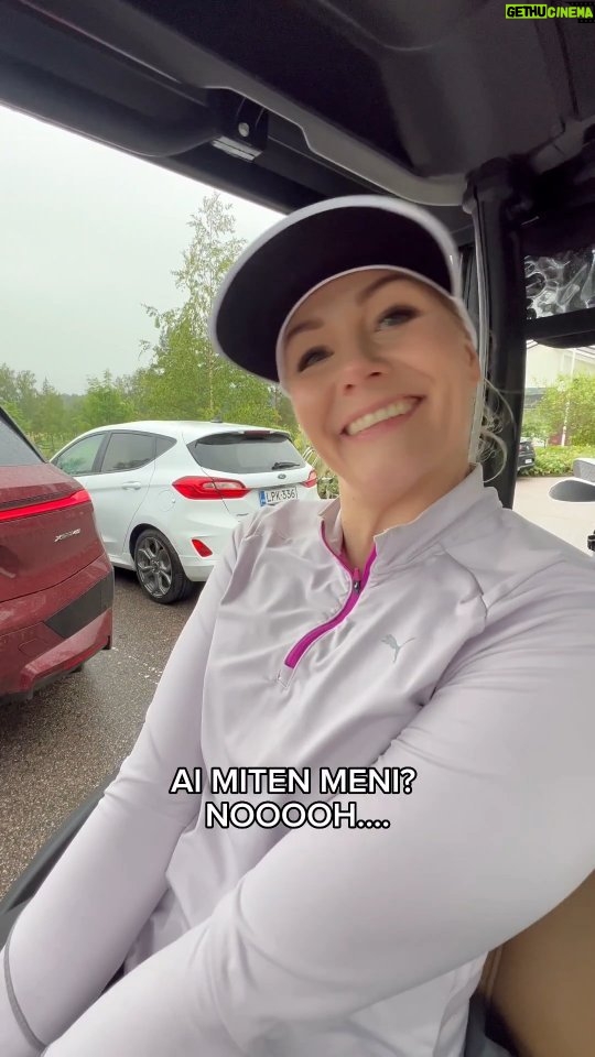 Emma Kimiläinen Instagram - How did the first round of golf go? Well... 😅 To be honest, there were these funny moments... but also some highlights. However, even if getting to green went excellently, the game was often lost there. 😅 But most importantly, it was a lot of fun and my friends were so helpful! 🙏 Kiitos ja anteeksi @jaakko_ikonen 😅 #golf #golfing #gumbölegolf #espoogolf Gumböle Golf