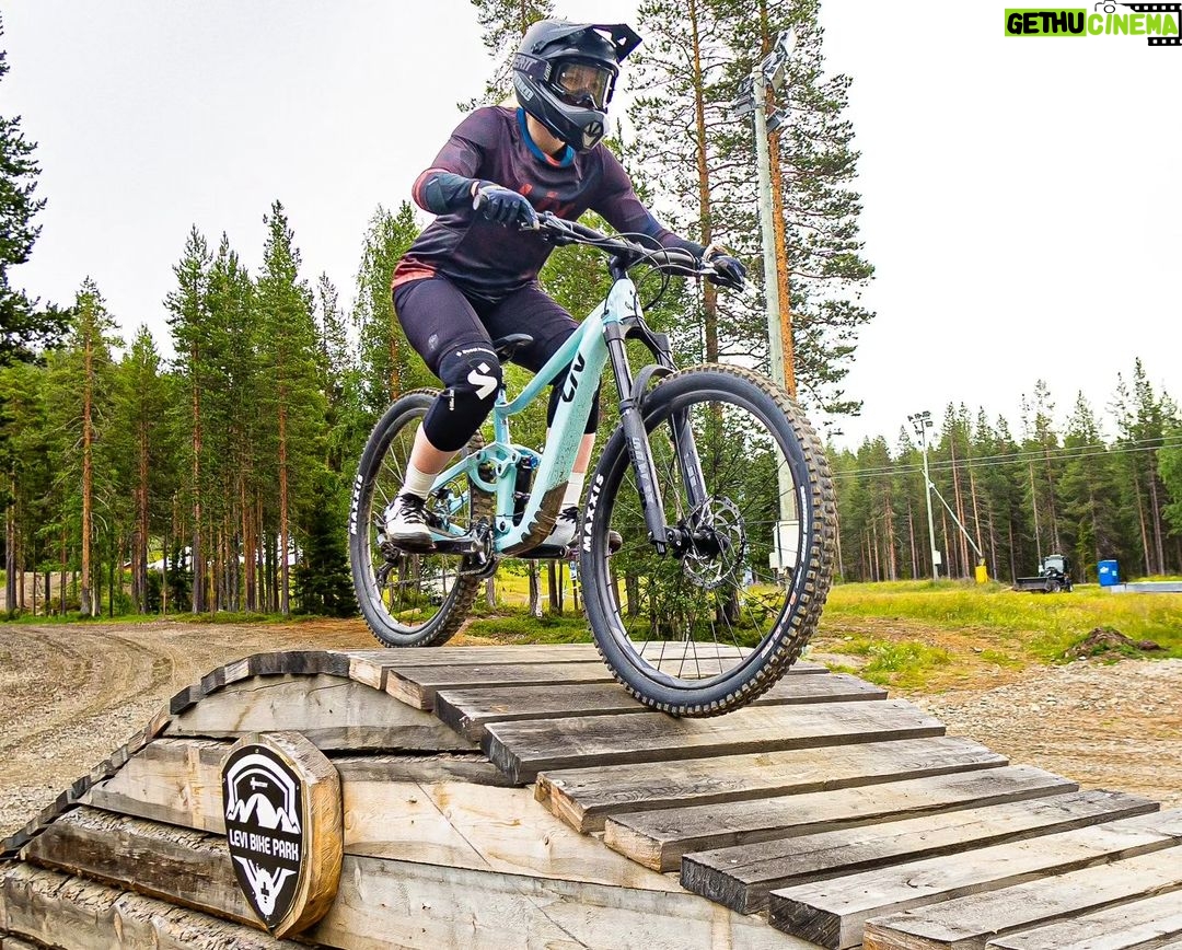 Emma Kimiläinen Instagram - 🤎 DH fun at @levibikepark 💜 with @livcyclingfinland @livcycling 💛 during @levibikefest 🩵 in @levilapland 📸: @takaraja / Jussi Ovaskainen #levibikepark #levibikefest #levilapland #Levi #visitlapland #dh #livcyclingfinland #livcycling #giantfinland #mtb #downhillmtb #downhillmountainbiking #dhmtb #bikepark Levi Bike Park