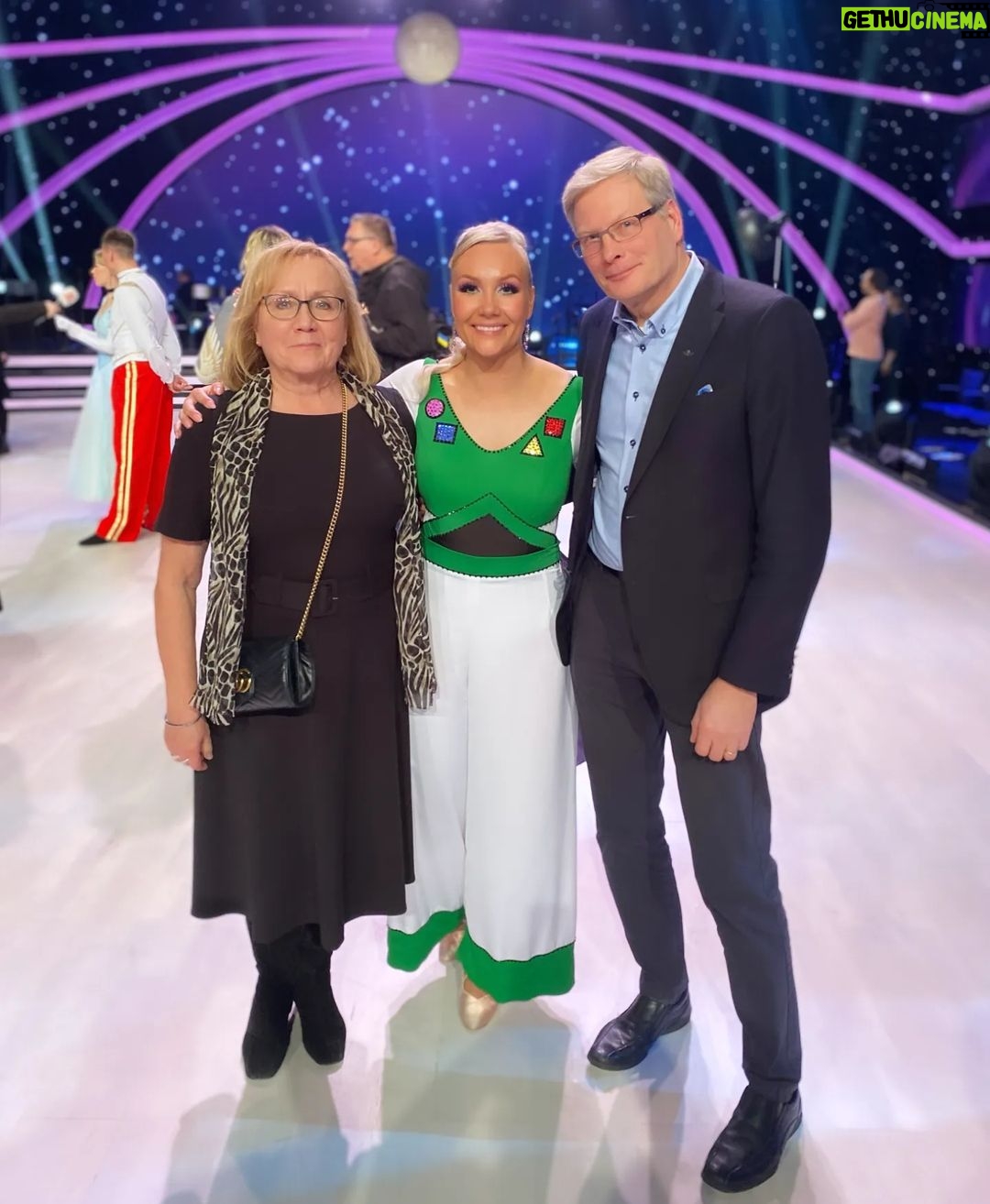 Emma Kimiläinen Instagram - What a special night celebrating the 100 year old Disney with the presence of Minnie and Mickey mouse.💜 Our Toy Story inspired foxtrot saluted friendship and companionship. I'm lucky to have such amazing and loving friends around me. It was also Father's day here in Finland and my dad's presence meant a lot to me. He has always been the most encouraging and supportive, no matter what I've decided to do next. He gets as excited and passionate about various things as I do, yet he is calm and clever. My mom balances us very well though. She is the earth calling when me and my dad start flying and dreading, but after reasoning a while, she jumps along too! 😄 My determination, self confidence, passion and positive attitude towards life and people comes from this dynamic duo. Love you mom & dad! Thank you for always being there for me, like yesterday when we made it to the semifinals! 💯 📷: @tamminenphotography #mtvttk #ttk #tanssiitähtienkanssa #dancingwiththestars #dwts #strictlycomedancing #scd #dancing #Disney #minniemouse #mickeymouse #disney100