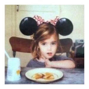 Emma Watson Instagram - I was NOT this cute, @emmaroberts 😂
#emmasistersforever