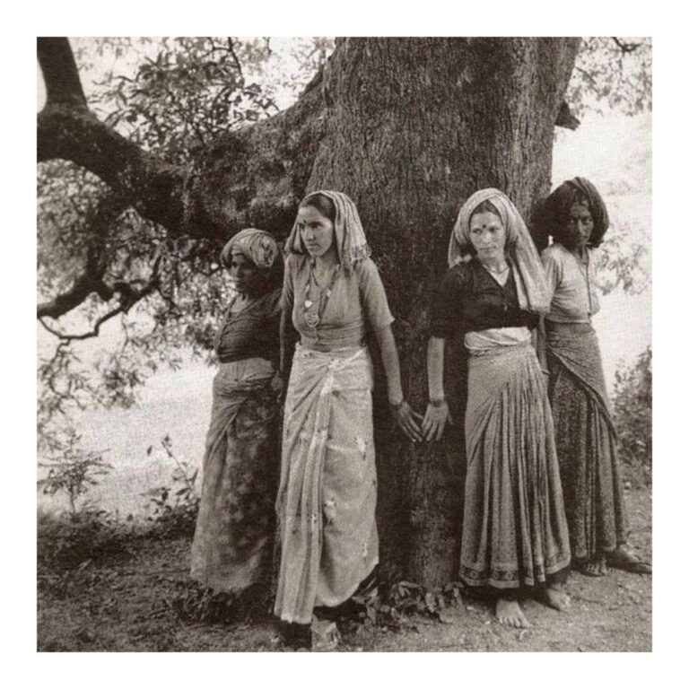 Emma Watson Instagram - 🖤 Thank you for protecting our forests and trees! 🖤⁠ ⁠ The women pictured here were part of the Chipko movement, a non-violent social and ecological moment by rural villagers, particularly women, in India during the 1970s. Here they are protecting a tree from government logging.⁠ ⁠ The Hindi word Chipko, means to 
