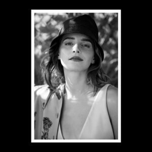 Emma Watson Instagram - Thank you to the witches in my coven who were so pivotal in helping me arrive at where and who I am now. ❤️🧙‍♀️,🌻,🧜🏽‍♀️, 🥷, 🦌,👁, 🌸, 🦉,🏜,🥋and 🌹. You are my Avengers and you inspire me and kick ass. It takes a village, don’t let anyone tell you otherwise. And lastly -  thank you to my brother @alex.s.watson for helping me find the most challenging things, with time, incredibly funny. 
Thank you @jessicaediehl - I’m obsessed with you. 😂
Thank you to the incredible - @thea.beauty_ @macksfilms @storyslaughter @lomyring @majormoonn
Thank you to @pradabeauty @prada #MiucciaPrada #RafSimons #pradabeauty #pradaparadoxe #pradafragrances #partner 
@naja @mvskintherapy