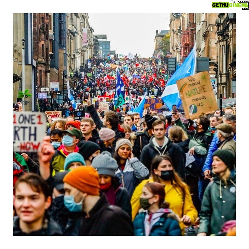 Emma Watson Instagram - #REPOST from @gretathunberg - On November 7th, hundreds of thousands all over the world marched for the climate - including over 100 000 in Glasgow - sending a clear signal to people in power at #COP26 to protect people and planet. Our so-called “leaders” aren’t leading - THIS is what leadership looks like! #UprootTheSystem 📸: Oliver Kornblihtt