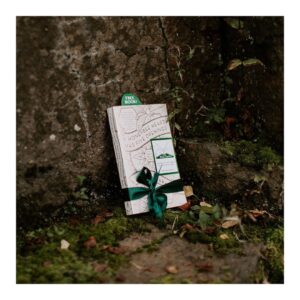 Emma Watson Instagram - I’ve scattered some of my favourite books related to climate activism around Glasgow in honour of launching #COPBookFairies. This launches this weekend nationwide with over 300 books! Follow #COPBookFairies to see where they are popping up. 

E xx
🧚‍♂️🧚🏻‍♀️🧚✨✨✨