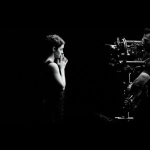 Emma Watson Instagram - Taking a moment 🖤