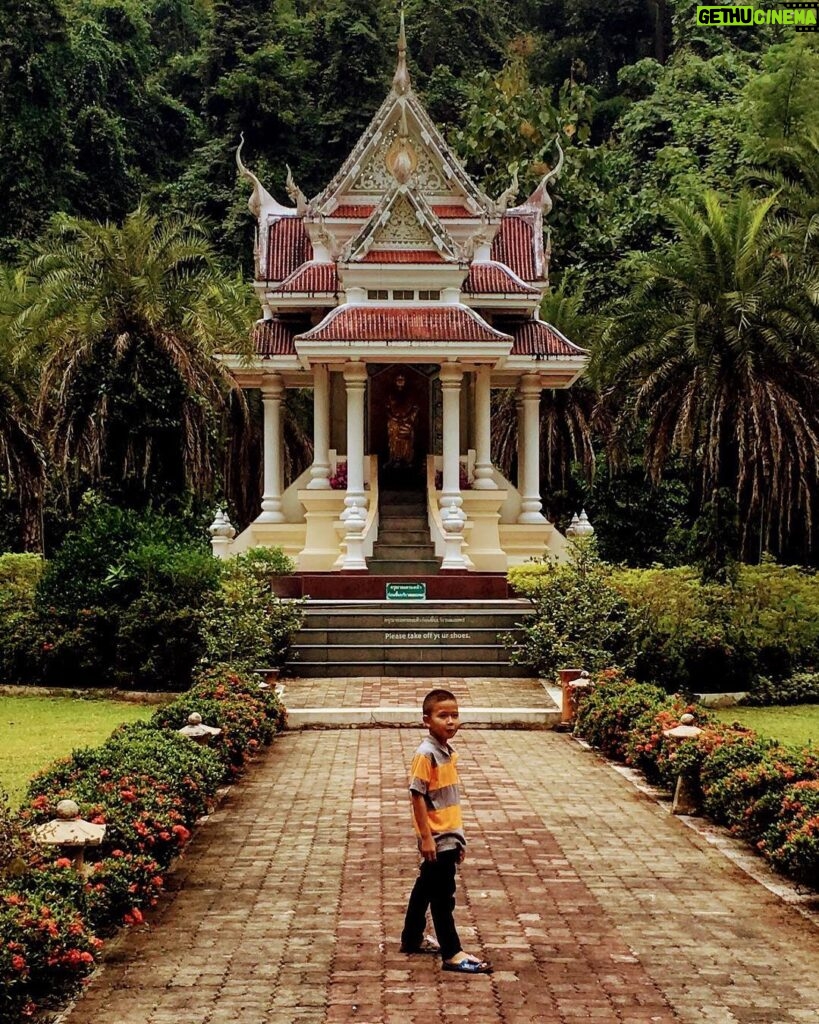 Enver Gjokaj Instagram - Chiang Dao Temple #TBTwheneverIfeellikeit Thailand