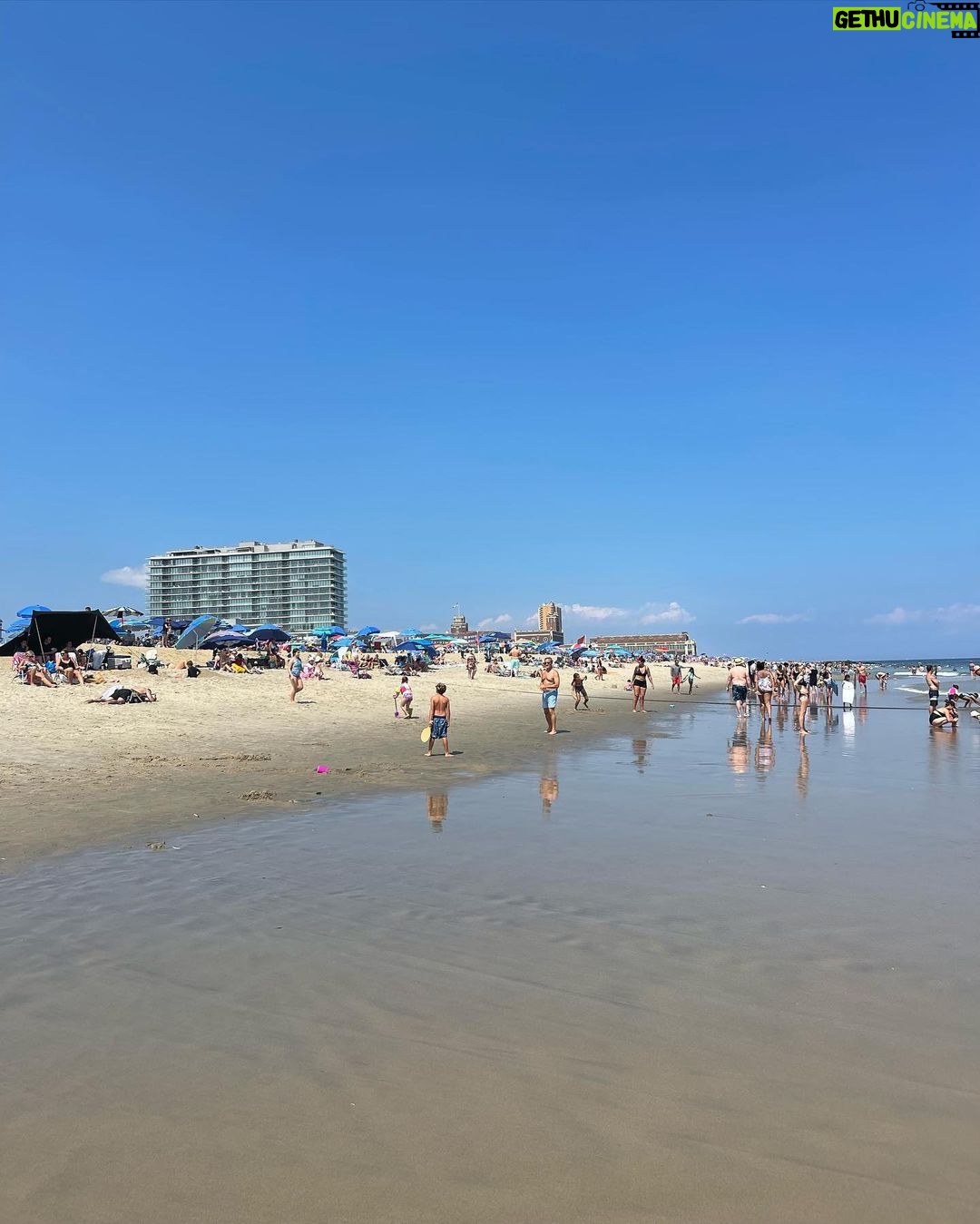 Enzo Palumbo Instagram - #summercatch 🤙 Asbury park beach