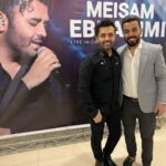 Erfan Rafie Instagram - يك شب عالي دركنار رفيق خوش صدا ميثم ابراهيمي عزيزم🥇❤️ تشكر ميكنم از رفقاي عزيزم حميد تجلي و علي رضايي نازنين🌹 @meisamebrahimi @alirezaei_reticence @hamid_tajali_ #عرفان_رفيع #عرفانرفيع #معين_راهبر #ميثم_ابراهيمي #كنسرت #موسيقي #موسيقي_پاپ #بهار #خواننده #erfanrafie #moeinrahbar #meisamebrahimi #music