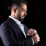 Erfan Rafie Instagram - قرارمان همين بهار زير شكوفه هاي شعر آنجا كه شكوفه ها براي تو گل ميكنند… آغاز سال ١٤٠١ بر همه هموطنان عزيزم فارسي زبانان عزيز هركجاي اين كره خاكي كه هستن مبارك اميدوارم سال جديد پرخير و بركت باشه براتون🌹❤️ #عرفان_رفیع #erfanrafie #معين_راهبر #بهار #سال_١٤٠١_مبارك #موسيقي #music #moeinrahbargroup