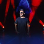 Erfan Rafie Instagram - وعده اين شد كه خود را آرام كنم نه محيط اطرافم را… معجزه شد و اطرافم نيز آرام گشت #شمس_تبریزی 📸 @hamed.hemmat.studio #عرفان_رفيع #موسيقي #هنر #موسيقي_پاپ #پاييز #معين_راهبر #erfanrafie #moeinrahbar #moeinrahbargroup #music #art
