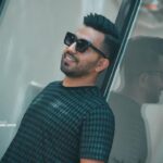 Erfan Rafie Instagram - تنها دو راه واسه زندگي كردن وجود دارد يك اينكه گمان كنيد كه هيچ چيز معجزه نيست. ديگر آنكه تصور كنيد همه چيز يك معجزه است😉 📸 @amin_captive