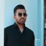 Erfan Rafie Instagram - من بدون "شب بخير " خوابيدم؛ بدون " صبح بخير " از خواب بيدار شدم و ميتونم بدون اينكه كسي بگه "من به تو افتخار ميكنم" زندگي كنم، چون درنهايت ما فقط خودمون رو داريم💛 📸 @amin_captive