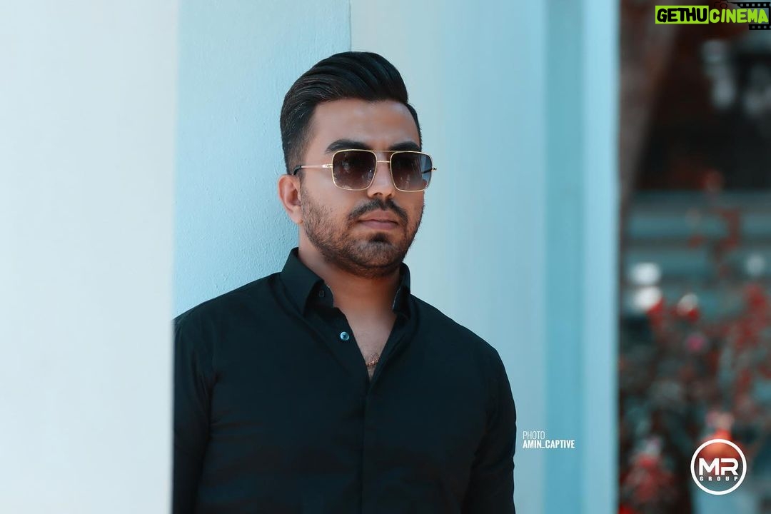 Erfan Rafie - 13.4K Likes - من بدون "شب بخير " خوابيدم؛
بدون " صبح بخير " از خواب بيدار شدم
و ميتونم بدون اينكه كسي بگه "من به تو افتخار ميكنم" زندگي كنم،
چون درنهايت ما فقط خودمون رو داريم💛
📸 @amin_captive