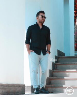 Erfan Rafie Instagram - تو لياقتش رو داري كه يه نفر جوري بهت نگاه كنه كه همه موفقيت زندگيش "تو" هستي⭐️
📸 @amin_captive