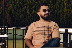 Erfan Rafie Instagram - ببين و بگذر و خاطر به هيچكس مسپار😉
📸
@pezhman_masoompour_studio 
@amir_ahmadi_