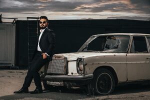Erfan Rafie Instagram - لازمت دارم!
لازمت دارم تا ازم متنفر باشي
تا از اين انرژي براي موفقيت خودم استفاده كنم😉😎
📸
@pezhman_masoompour_studio 
@amir_ahmadi_