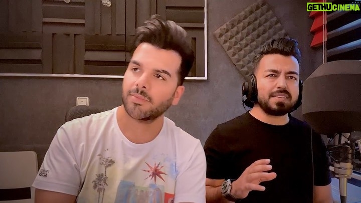 Erfan Rafie - 5K Likes - "آتش بس"
قطعه جديدي است با مديريت هنري برادر نازنينم معين راهبر عزيزم كه به زودي خواهيد شنيد❤️
❌تشكر ويژه ميكنم از معين راهبر بي نظير كه بار ديگر لطفش شامل حال من شد و احساس نابش رو دراختيار من گذاشت❌
@moeinrahbar ❤️
همچنين تشكر ميكنم از رفيق نازنينم در مجموعه گروه هنري معين راهبر محمدجان ابراهيمي نازنين كه هميشه لطفش همراه من بوده🌹
@moeinrahbargroup
@mohammadebrahimi677
#عرفان_رفيع #عرفانرفیع #معين_راهبر #معين_راهبر_گروپ #موسيقي #آتش_بس #تابستان #عاشقانه # بزودي
#erfanrafie #moeinrahbar #music #tehran #lovestory #خواننده #عرفانرفیع #عرفان_رفیع #erfanrafie #erfanrafie_official #erfanrafiemusic #erfan_rafie #خواننده_پاپ #خواننده_ایرانی #خواننده_مرد #مبراگروپ #مبرا_گروپ #mebragroup #عرفان_جان_رفیع #رفیع rafie_erfan#معین_راهبر #خوانندگی #خواننده_پاپ #خواننده_ایرانی