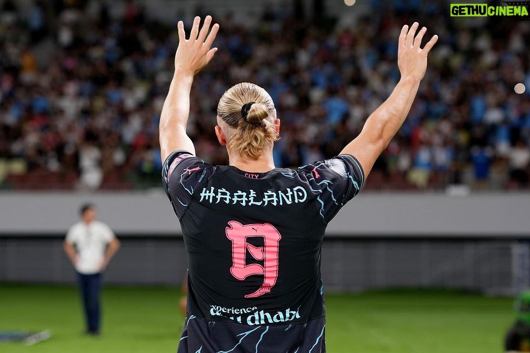 Erling Haaland Instagram - Thank you Japan 🇯🇵 for the love and support! ありがとう、日本 🫶