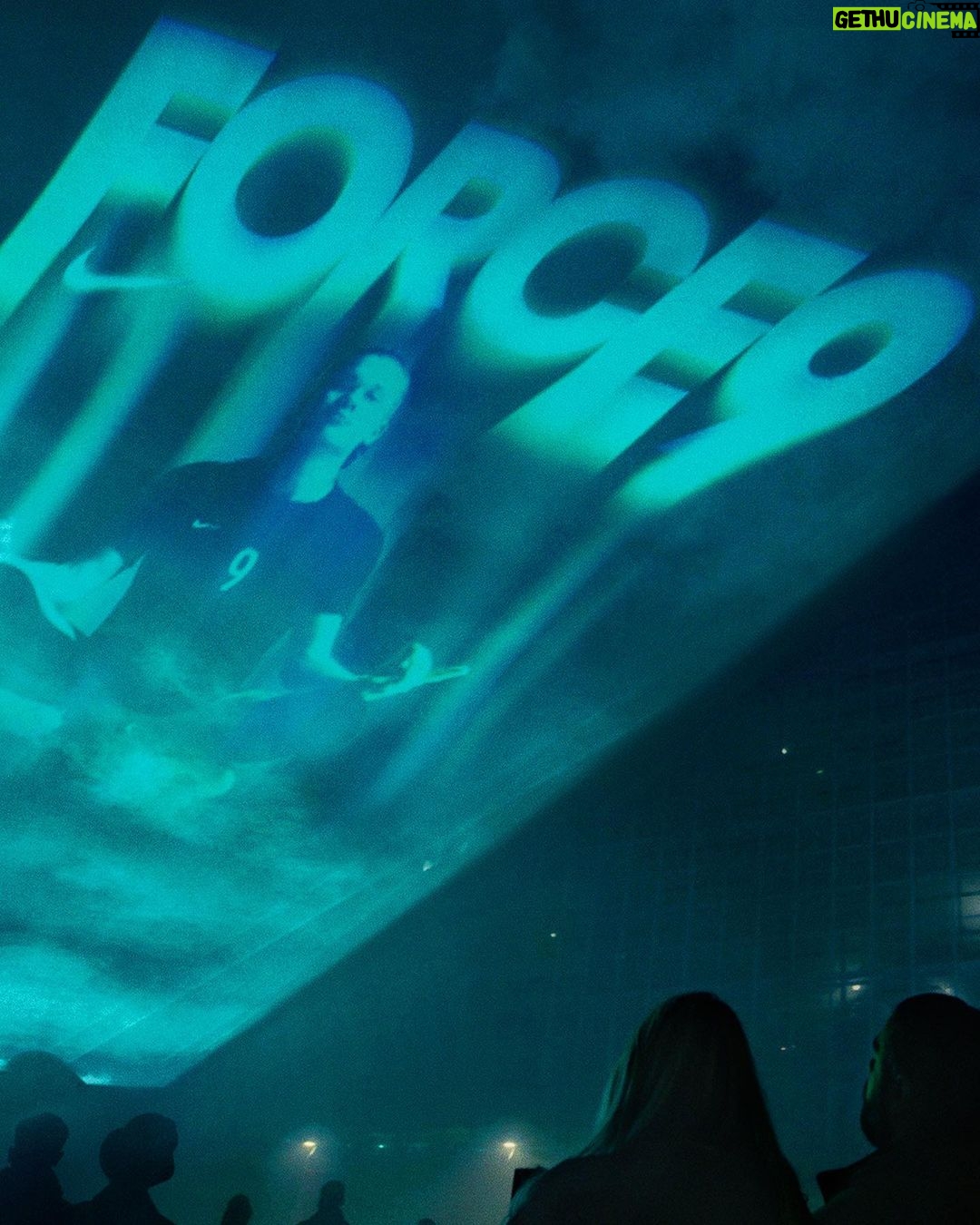 Erling Haaland Instagram - @Erling.Haaland was Born to Goal. To celebrate his phenomenal @PremierLeague goalscoring record we created a unique phenomenon in the skies of Manchester. #Force9 #nikefc National Football Museum