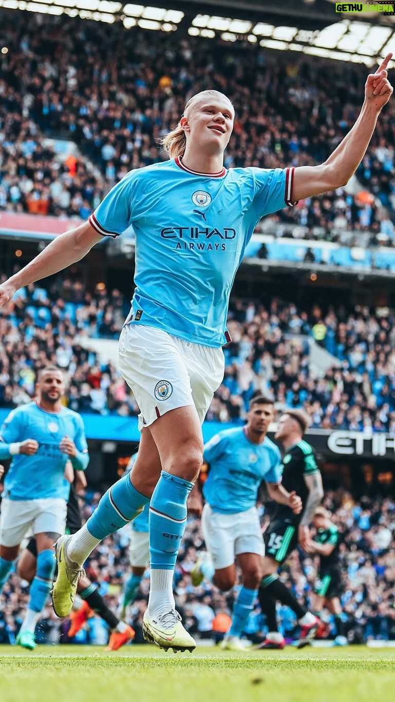 Erling Haaland Instagram - 🎯🫶 Etihad Stadium