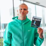 Erling Haaland Instagram - Original #FC24 Founder 💪🏻 Thanks @easportsfc for the first copy of FC 24!
