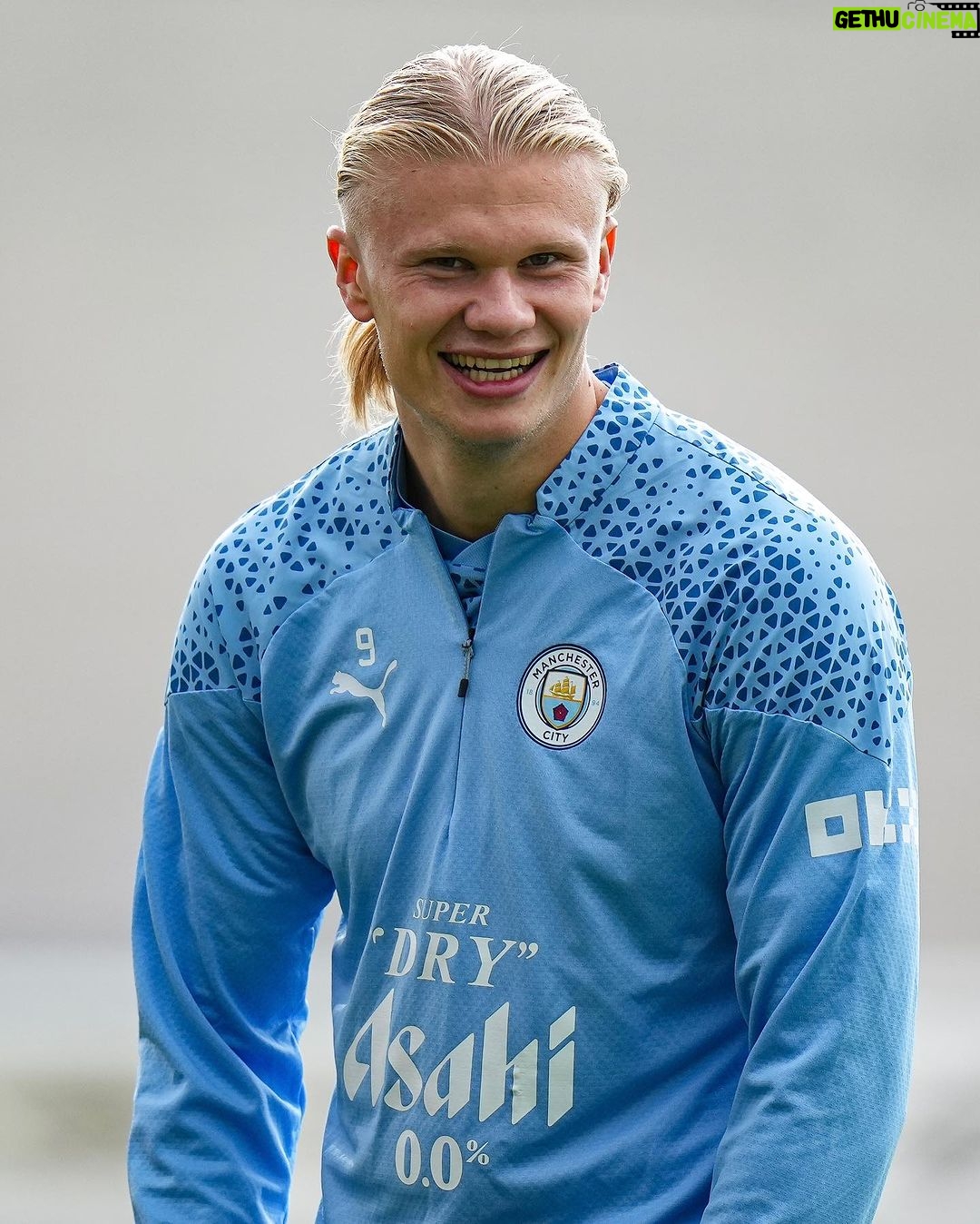 Erling Haaland Instagram - Always bringing a 😄