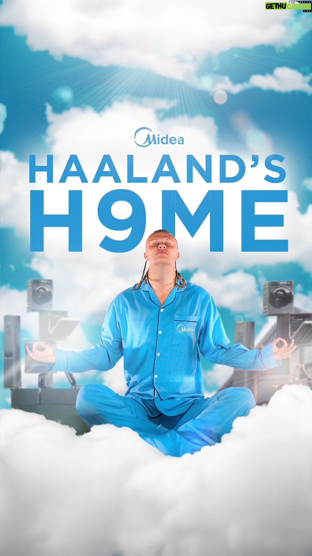 Erling Haaland Instagram - Had a lot of fun shooting this with @MideaGlobal โ donโt try the balancing act at home ๐ #MakeYourselfAtHome