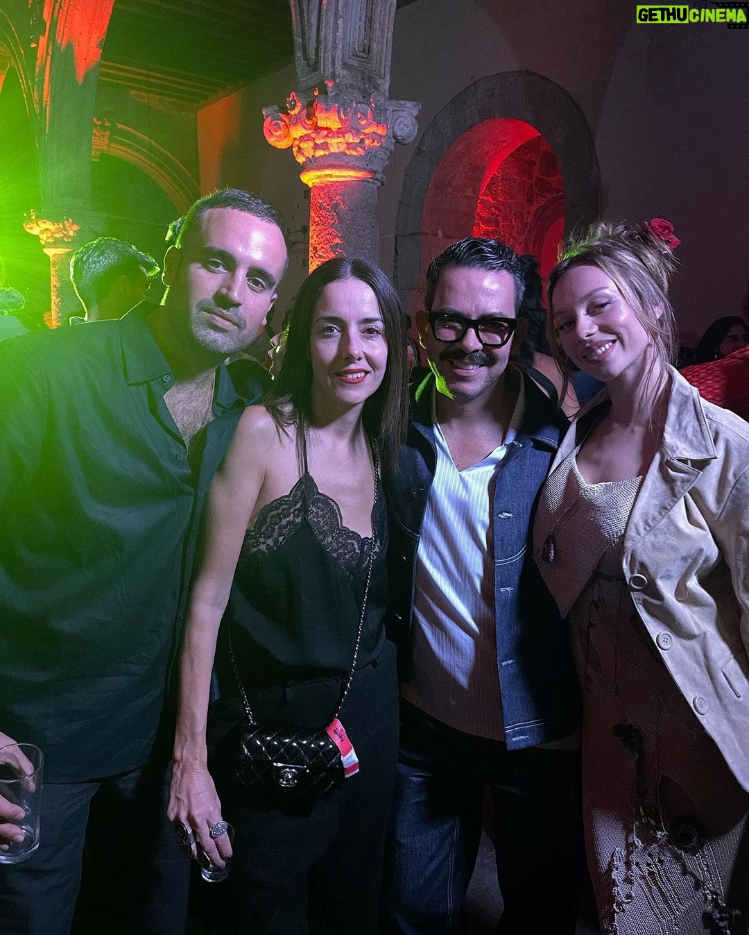 Ester Expósito Instagram - Gracias por tanto cariño @ficm 🌺🌺🤎🤎🤎 Perdidos en la noche se estrena en México el 14 de diciembre⏳ Morelia, Mexico