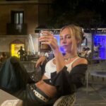 Ester Expósito Instagram - unos días en casa y luna llena en Acuario🪞qué preciosa es mi ciudad Madrid, Spain