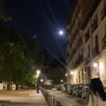 Ester Expósito Instagram - unos días en casa y luna llena en Acuario🪞qué preciosa es mi ciudad Madrid, Spain