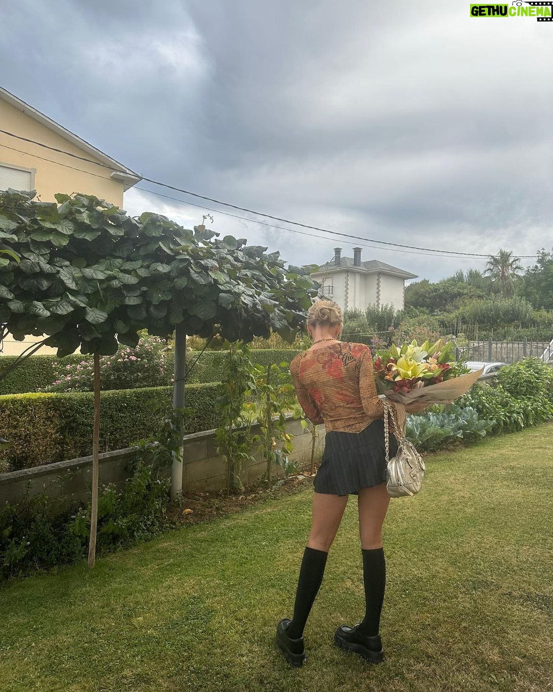 Ester Exp贸sito Instagram - atravesao馃徆 Galicia
