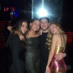 Ester Expósito Instagram - qué noche la premiere del jueves…..lluvia de cariño y mucha gente querida♡. *｡ﾟ⊹ Venus ⊹ *｡ﾟya es vuestra en todos los cines de España, qué pu** emociónnnnn🩸vamos a bailar🩸 VENUS