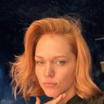 Ester Geislerová Instagram – S tohle partičkou, která je nejlepší ve Vesmíru, si prodlužujeme život! I love you, space boys! 🌌 Bylo to krásný!:)
📷 A jak to začalo: “Hele! Tady je hezký světlo!”📷
 #vanocnivecere #svatek #vyroci 💙💫🪐🌏🌙⚡️✨ Lehká Hlava – Clear Head