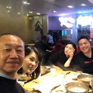 Esther Yang Instagram - 年假，安全下莊。😮‍💨