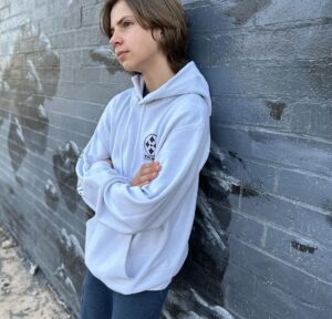 Ethan Thomas Jung Instagram - Having fun at filmmaker bootcamp this week!

“How can the sky be the limit when there are footprints on the moon?”

#filmmaker #film #screenwriter #camerawork #mural #inspiration #art #summer #camp 
#instagood #photooftheday #picoftheday #me #instadaily #instalike #igers #life #amazing #instamood #bestoftheday #model #Actorsofinstagram #actor #acting #childactor #teenactor #younghollywood #aefh #kittalent #casting