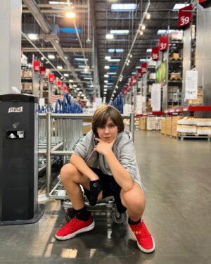 Ethan Thomas Jung Instagram - Hej! Guess where I am. 

#shopping #allthethings #ikea #hej
