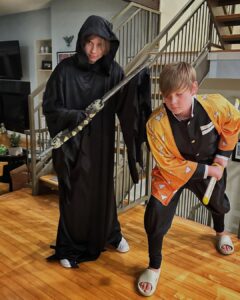 Ethan Thomas Jung Instagram - Got all the candy! What was your costume? 👻 #grimreaper #costume #halloween #fancydress #dressup #scary #candy #happyhalloween