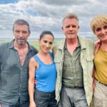 Fabienne Carat Instagram - Bon ben on vient de vivre une aventure de dingue 🎬🎥 5 incroyables semaines de tournage à la Réunion !!! Merci @cecile_grenouillet pour ta confiance et ta folie sans limite @abel_ferry_director pour ton audace et visions sans borne #auteursassocies @mediawan.officiel @tf1 La Saline les Bains
